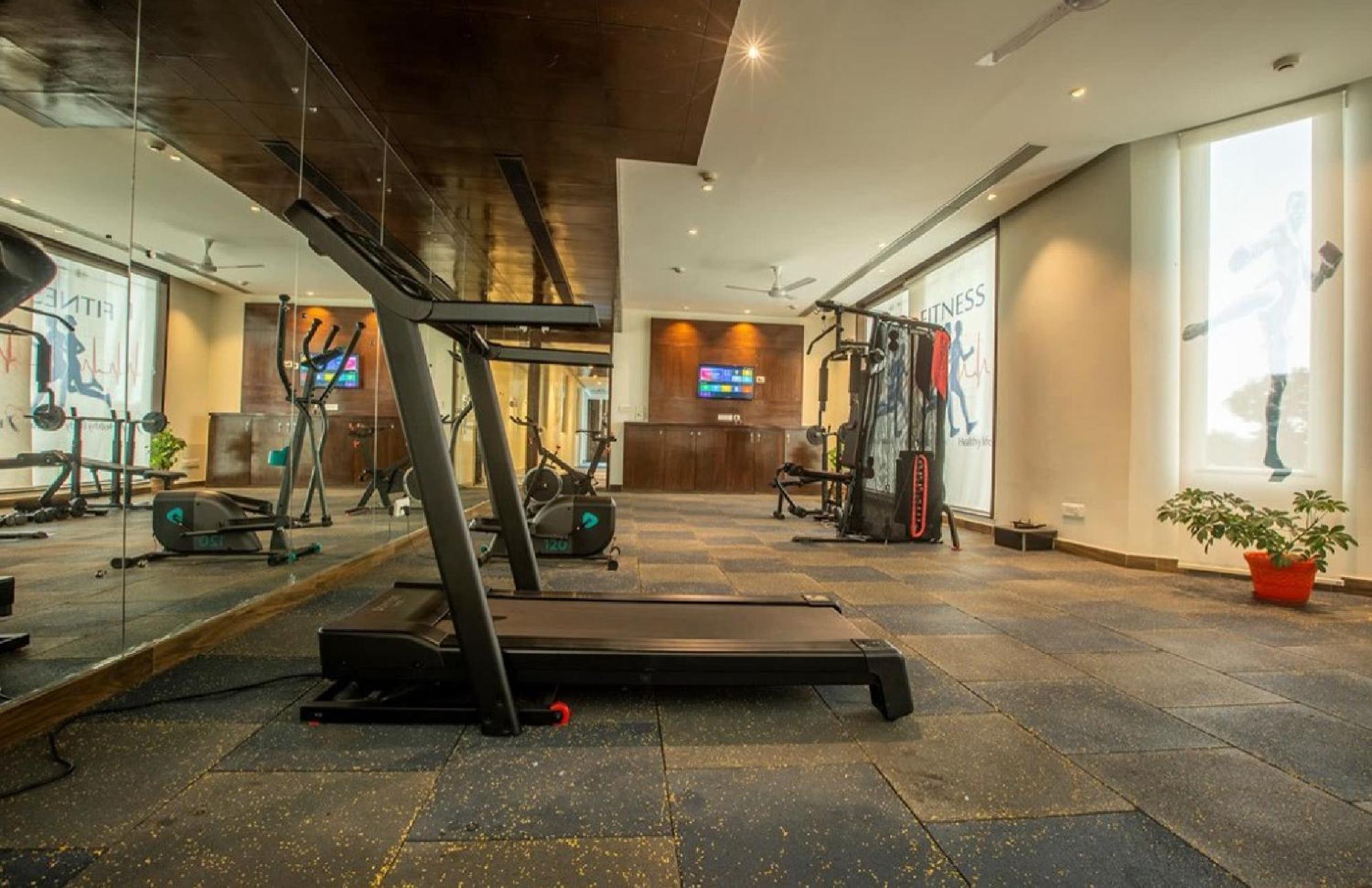 Luxury Near Delhi International Airport New Delhi