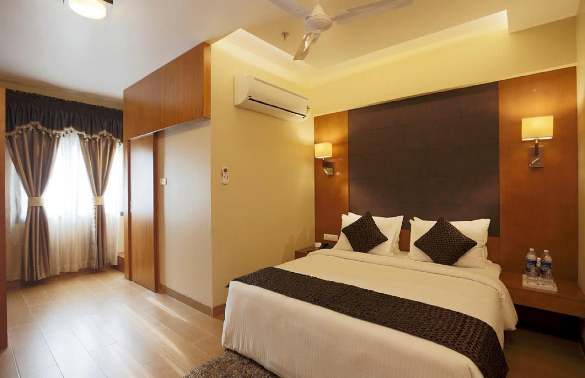 Luxury Near Delhi International Airport Hotel New Delhi