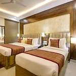 Luxury Stay Near Delhi International Airport