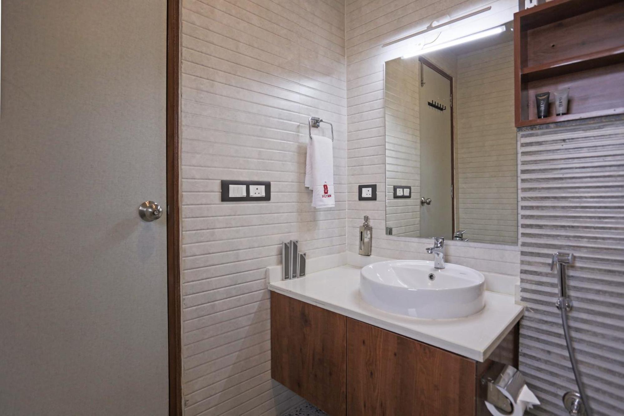 Luxury Near Delhi International Airport New Delhi