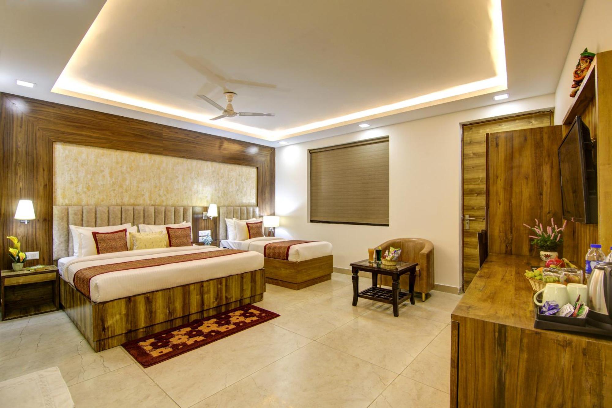 Luxury Near Delhi International Airport New Delhi